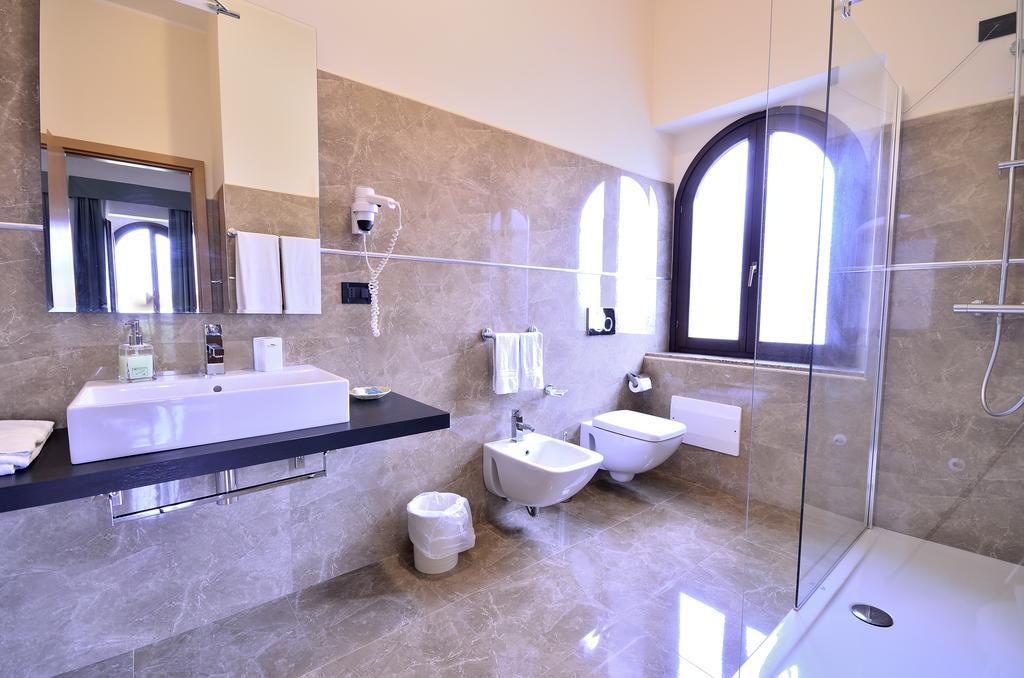 Hotel Del Corso SantʼAntìoco Extérieur photo