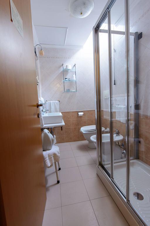 Hotel Del Corso SantʼAntìoco Extérieur photo