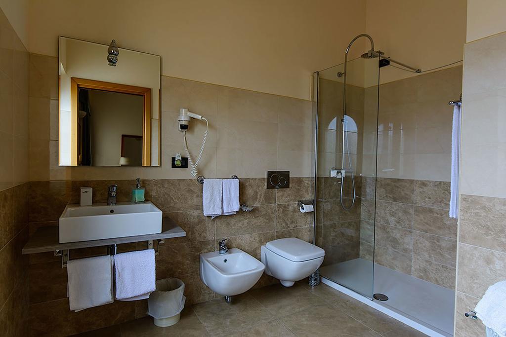 Hotel Del Corso SantʼAntìoco Extérieur photo