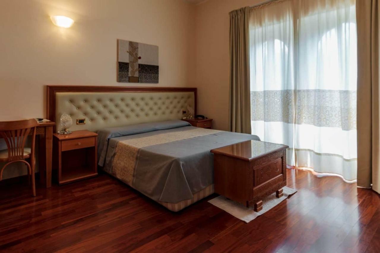 Hotel Del Corso SantʼAntìoco Extérieur photo